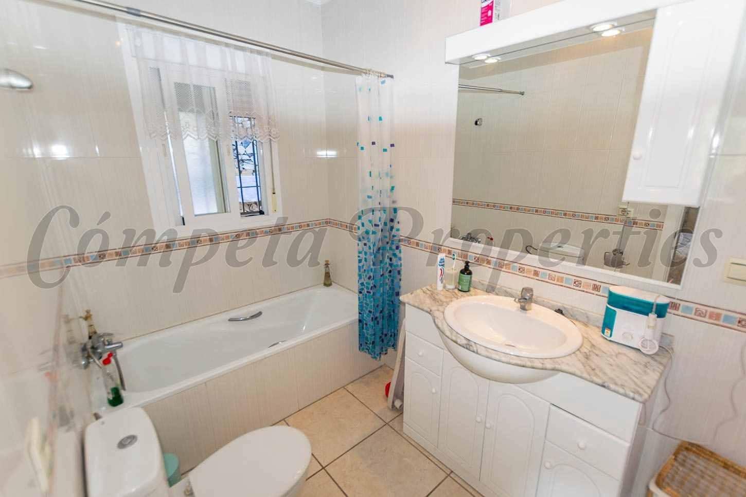 6 sypialnia Finka/Dom wiejski na sprzedaż w Archez z basenem garażem - 1 399 000 € (Ref: 10173922)