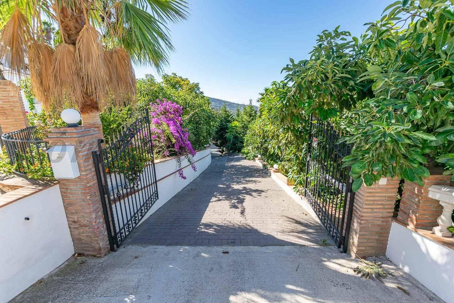 6 sypialnia Finka/Dom wiejski na sprzedaż w Archez z basenem garażem - 1 399 000 € (Ref: 10173922)