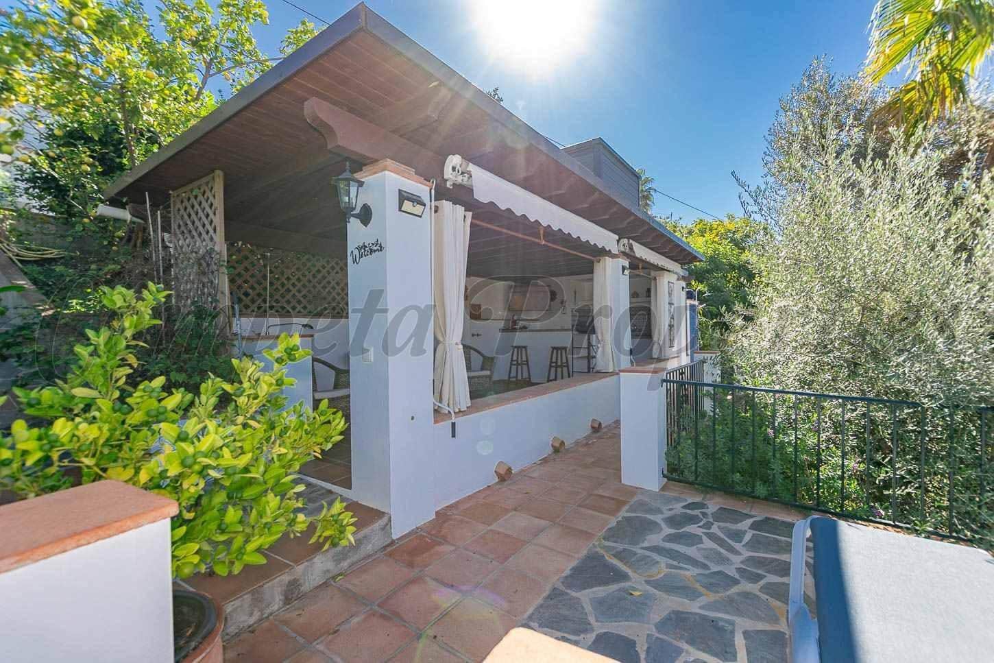 6 sypialnia Finka/Dom wiejski na sprzedaż w Archez z basenem garażem - 1 399 000 € (Ref: 10173922)