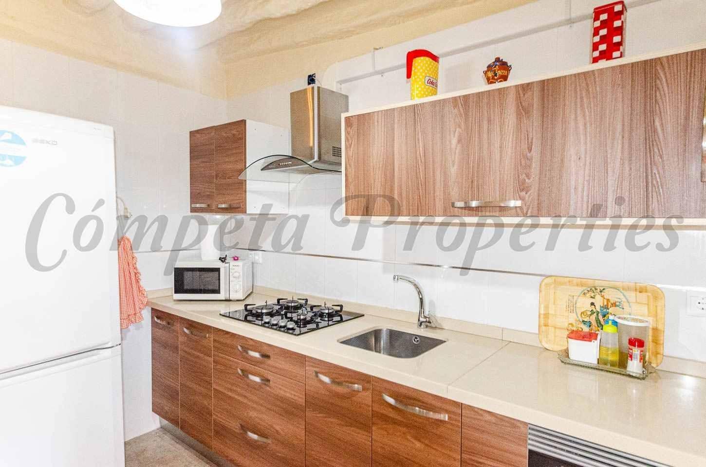 6 slaapkamer Huis te koop in Arenas - € 150.000 (Ref: 10174626)