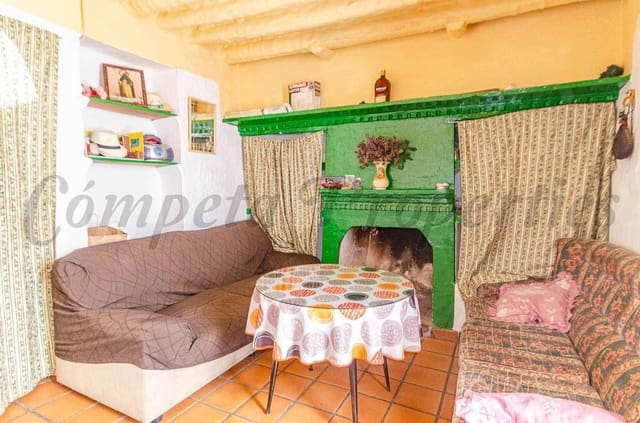 Casa de 6 habitaciones en Arenas en venta - 150.000 € (Ref: 10174626)