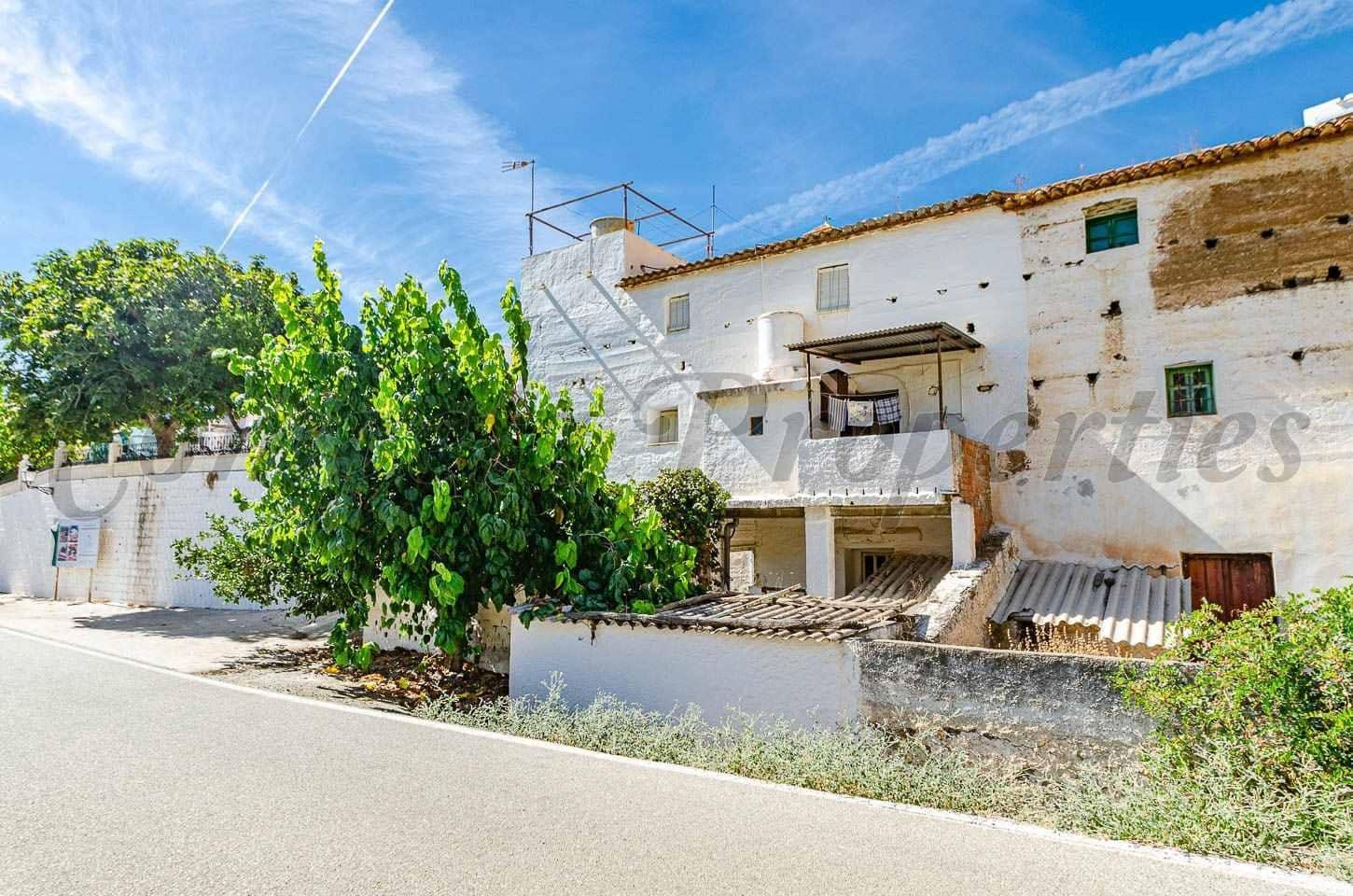 6 slaapkamer Huis te koop in Arenas - € 150.000 (Ref: 10174626)