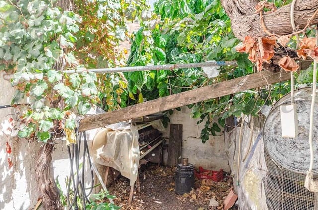 Casa de 6 habitaciones en Arenas en venta - 150.000 € (Ref: 10174626)
