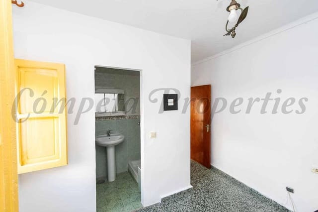 Casa de 3 habitaciones en Torrox Pueblo, Torrox en venta - 179.900 € (Ref: 10174627)