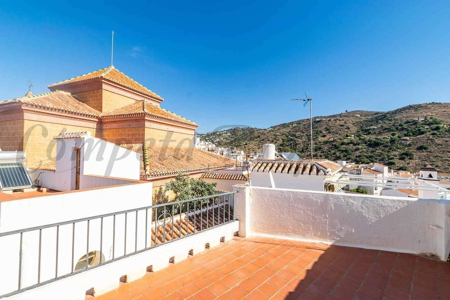 Casa de 3 habitaciones en Torrox en venta - 179.900 € (Ref: 10174627)