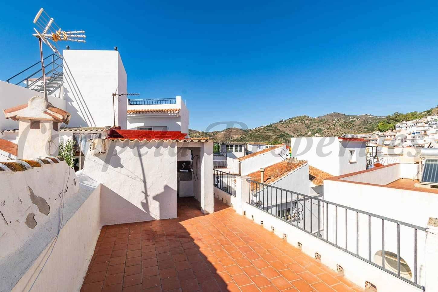 Casa de 3 habitaciones en Torrox en venta - 179.900 € (Ref: 10174627)