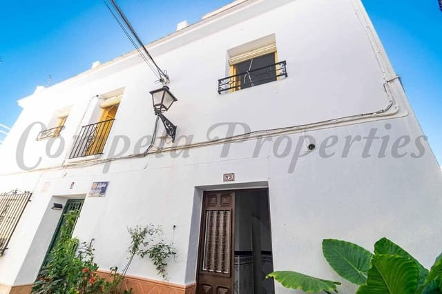 Casa de 3 habitaciones en Torrox Pueblo, Torrox en venta - 179.900 € (Ref: 10174627)