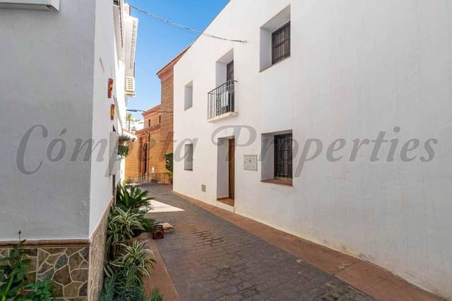 Casa de 3 habitaciones en Torrox Pueblo, Torrox en venta - 179.900 € (Ref: 10174627)