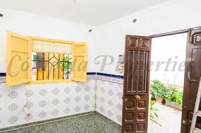 Casa de 3 habitaciones en Torrox Pueblo, Torrox en venta - 179.900 € (Ref: 10174627)