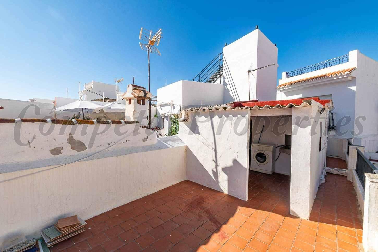 Casa de 3 habitaciones en Torrox en venta - 179.900 € (Ref: 10174627)