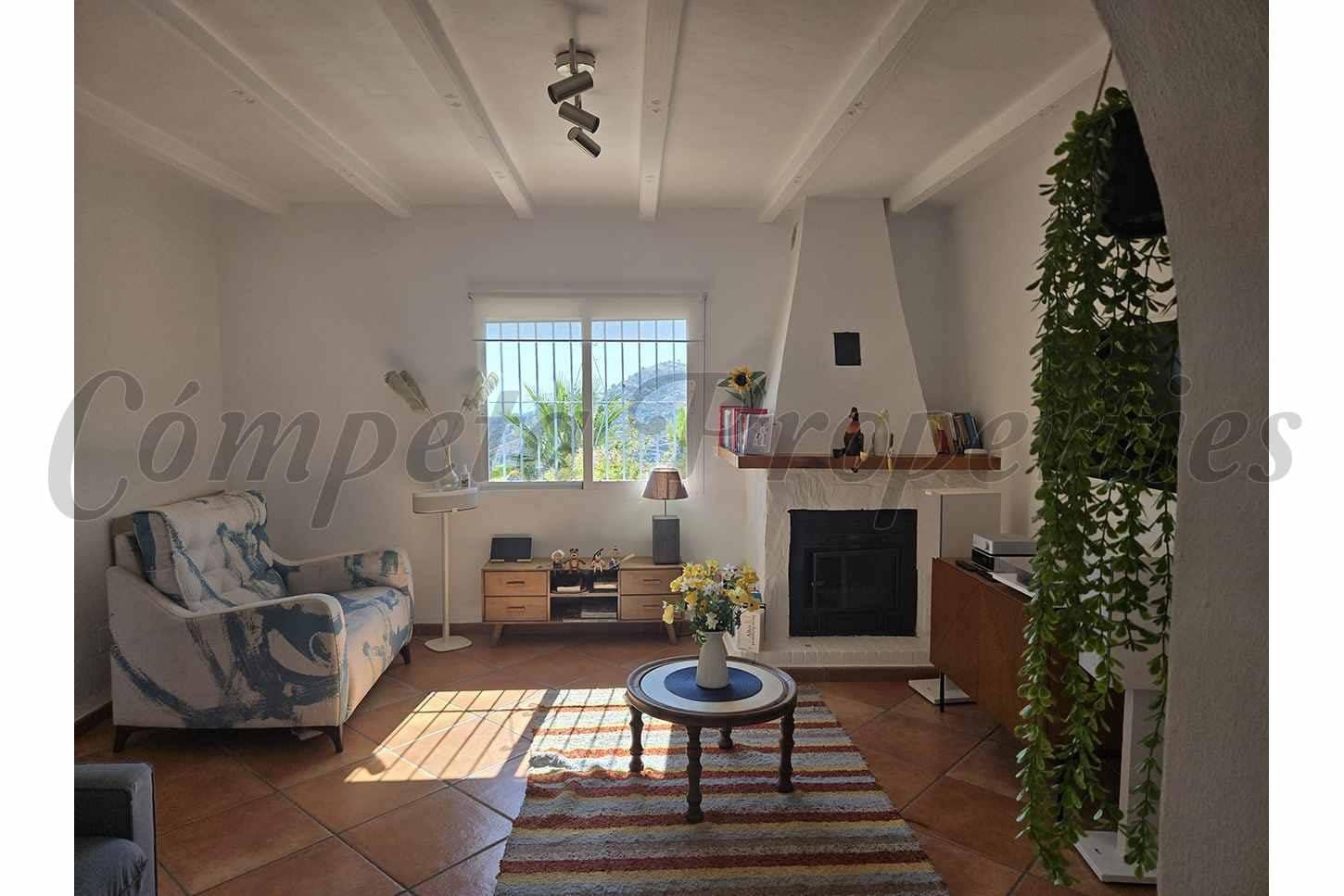 3 makuuhuone Maalaistalo myytävänä paikassa Competa mukana uima-altaan - 425 000 € (Ref: 10180603)