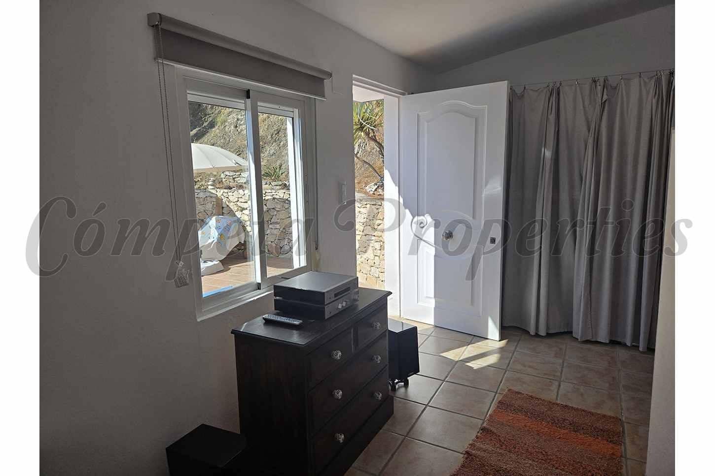 3 makuuhuone Maalaistalo myytävänä paikassa Competa mukana uima-altaan - 425 000 € (Ref: 10180603)