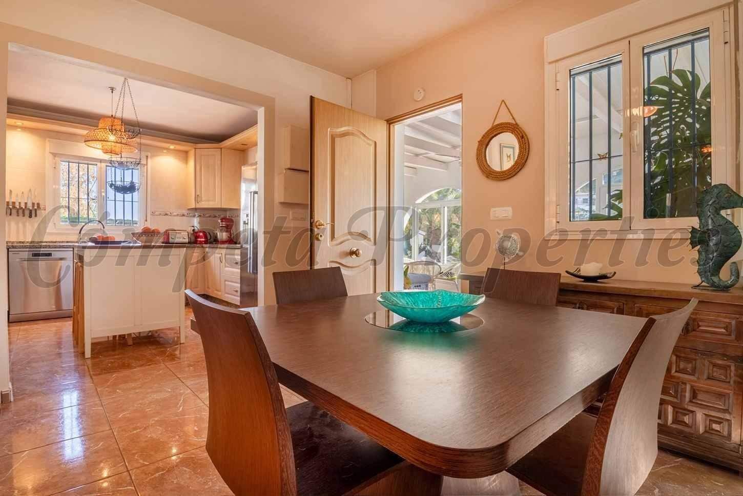 4 quarto Quinta/Casa Rural para venda em Competa com piscina garagem - 690 000 € (Ref: 10183106)