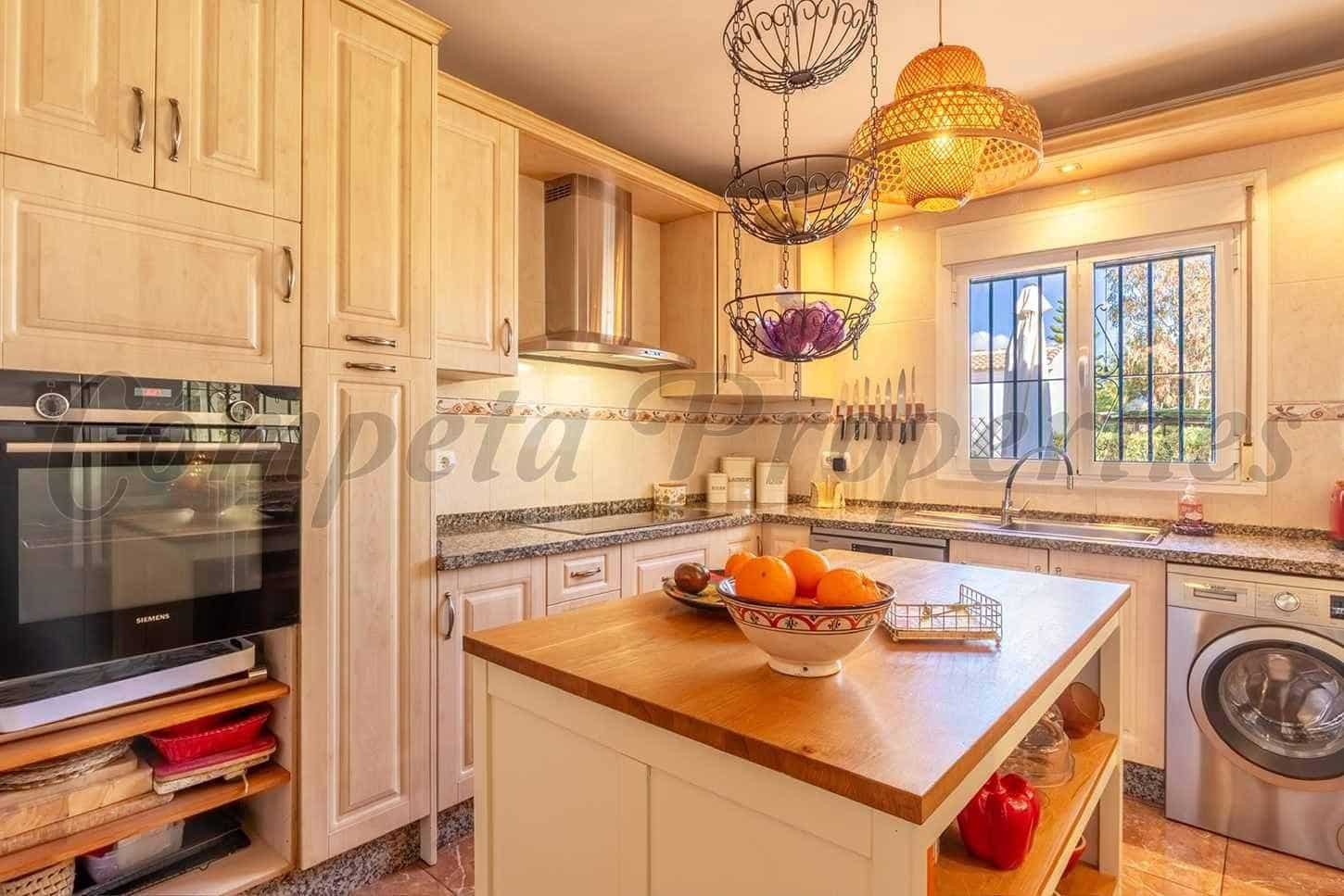 4 quarto Quinta/Casa Rural para venda em Competa com piscina garagem - 690 000 € (Ref: 10183106)