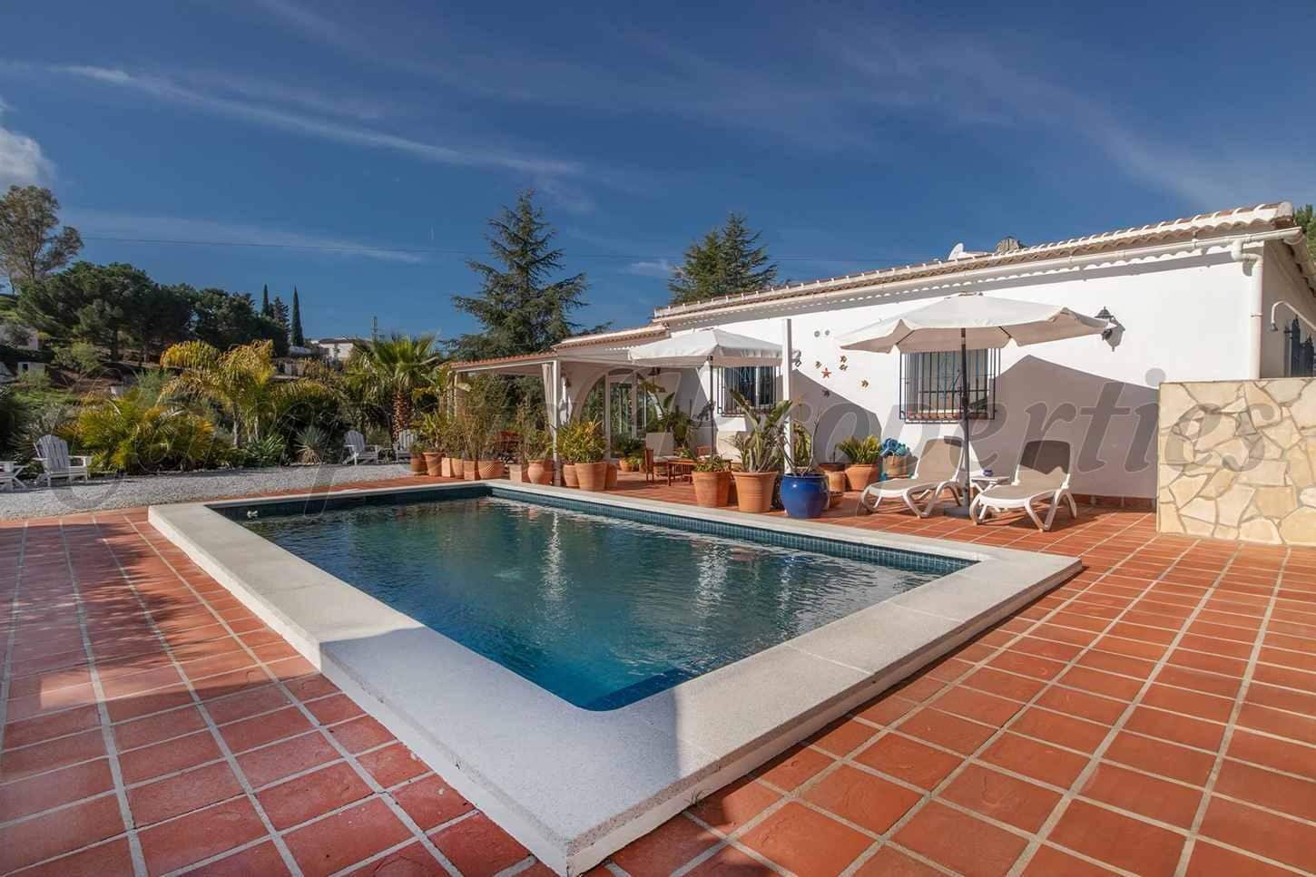 4 quarto Quinta/Casa Rural para venda em Competa com piscina garagem - 690 000 € (Ref: 10183106)