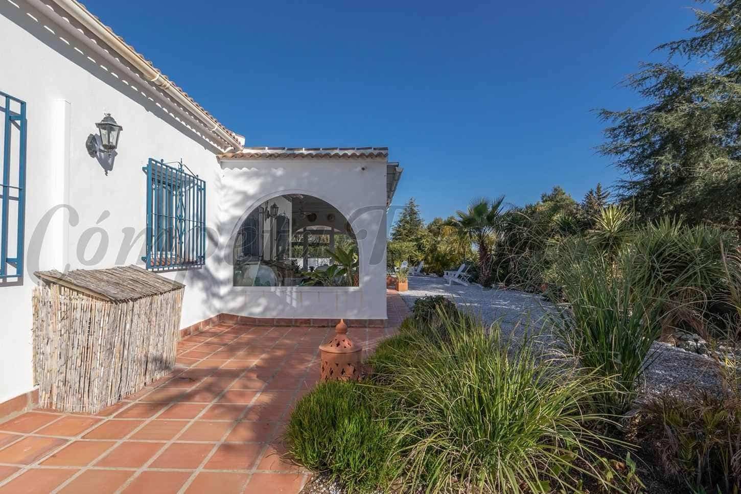 4 quarto Quinta/Casa Rural para venda em Competa com piscina garagem - 690 000 € (Ref: 10183106)