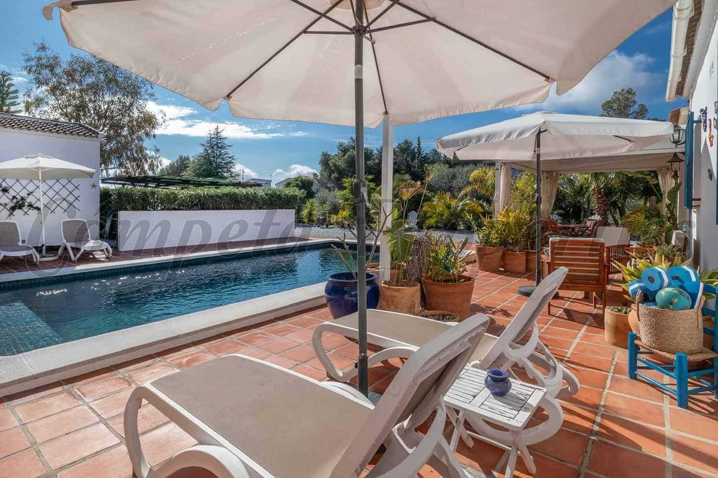 4 quarto Quinta/Casa Rural para venda em Competa com piscina garagem - 690 000 € (Ref: 10183106)