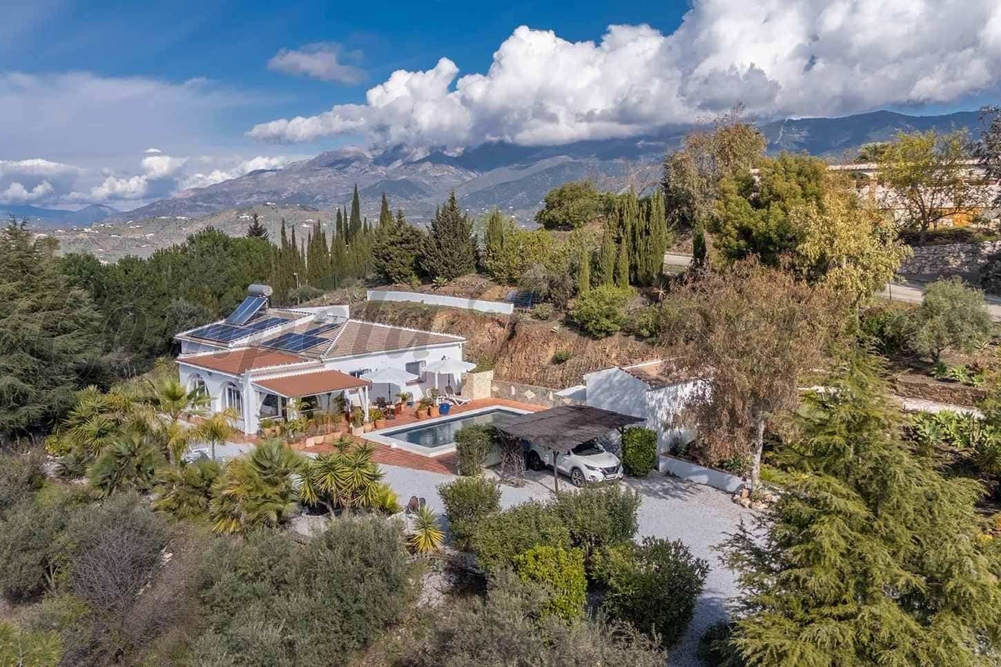 4 quarto Quinta/Casa Rural para venda em Competa com piscina garagem - 690 000 € (Ref: 10183106)