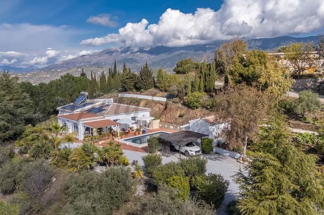 4 quarto Quinta/Casa Rural para venda em Cómpeta com piscina garagem - 690 000 € (Ref: 10183106)