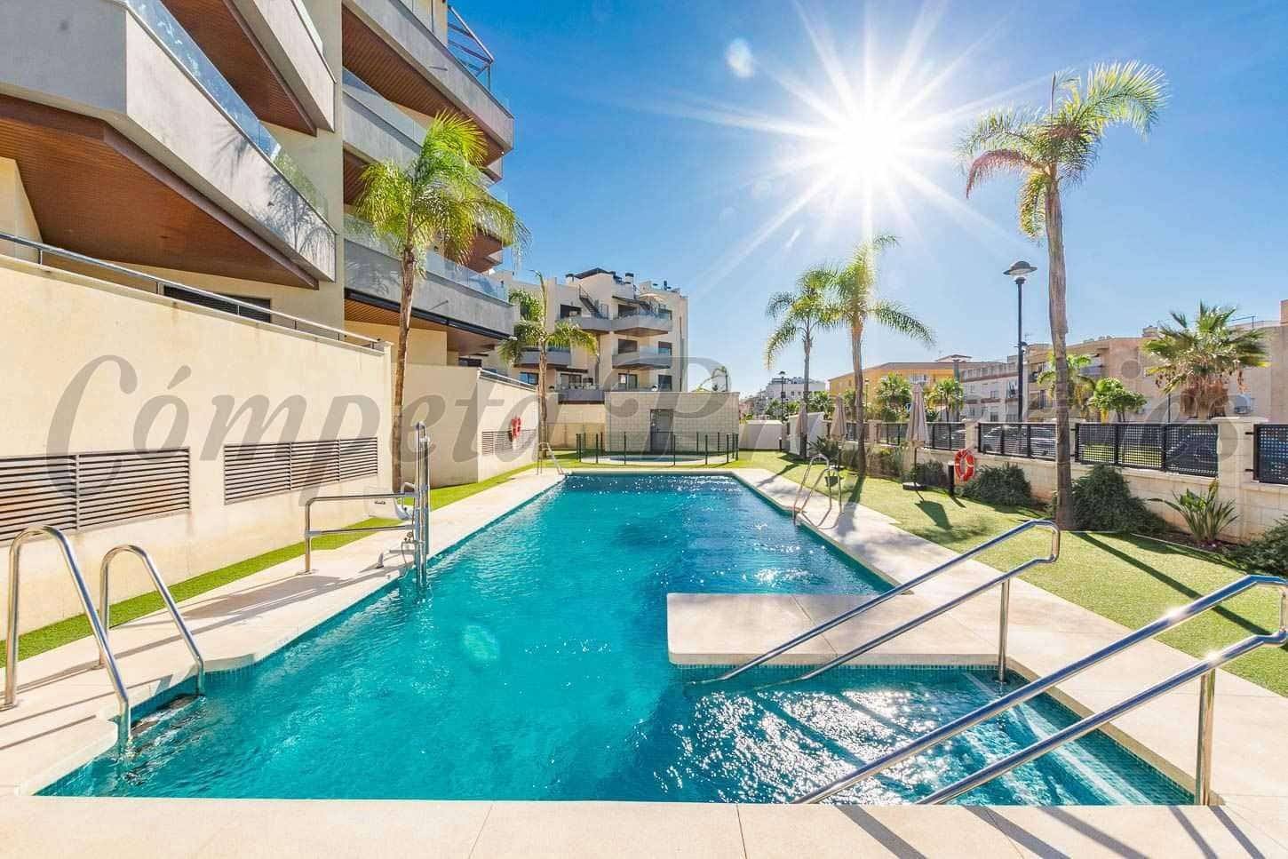 2 sovrum Takvåning till salu i Torrox-Costa med pool garage - 398 000 € (Ref: 10183107)