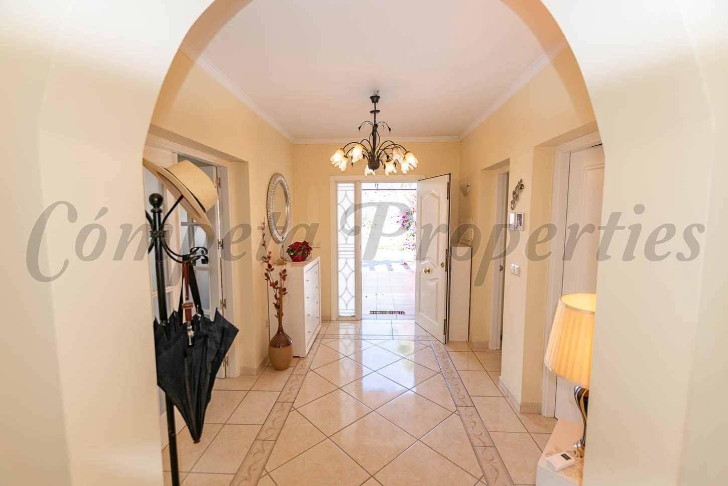 3 slaapkamer Finca/Landhuis te koop in Archez met zwembad - € 849.000 (Ref: 10184887)