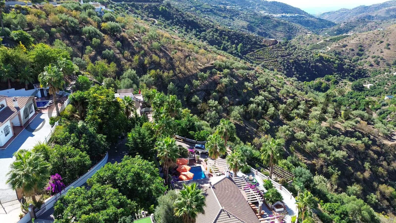 3 slaapkamer Finca/Landhuis te koop in Archez met zwembad - € 849.000 (Ref: 10184887)
