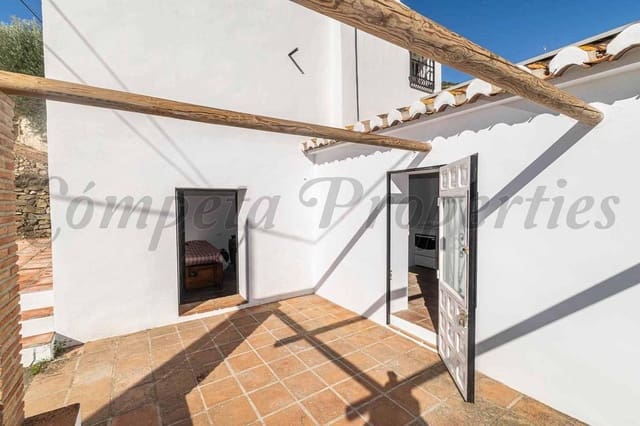 2 quarto Quinta/Casa Rural para venda em Torrox Pueblo, Torrox com garagem - 200 000 € (Ref: 10184888)