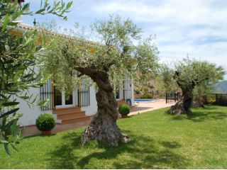 3 slaapkamer Villa voor vakantieverhuur in Competa met zwembad - € 570 (Ref: 1918939)