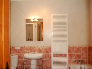 3 slaapkamer Villa voor vakantieverhuur in Cómpeta met zwembad - € 570 (Ref: 1918939)