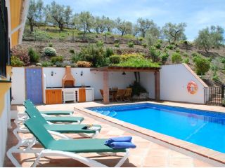 3 slaapkamer Villa voor vakantieverhuur in Cómpeta met zwembad - € 570 (Ref: 1918939)