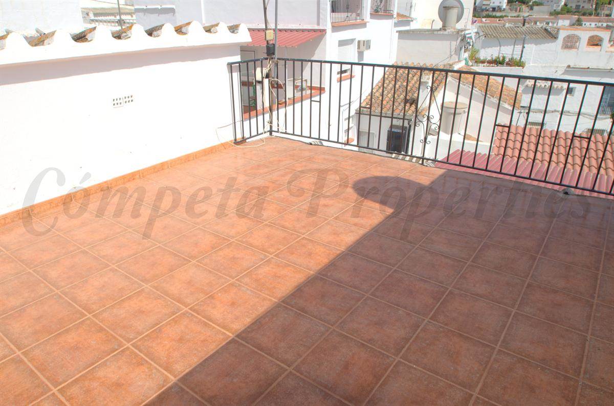 9 soverom Hus til salgs i Canillas de Albaida - € 159 000 (Ref: 1991836)