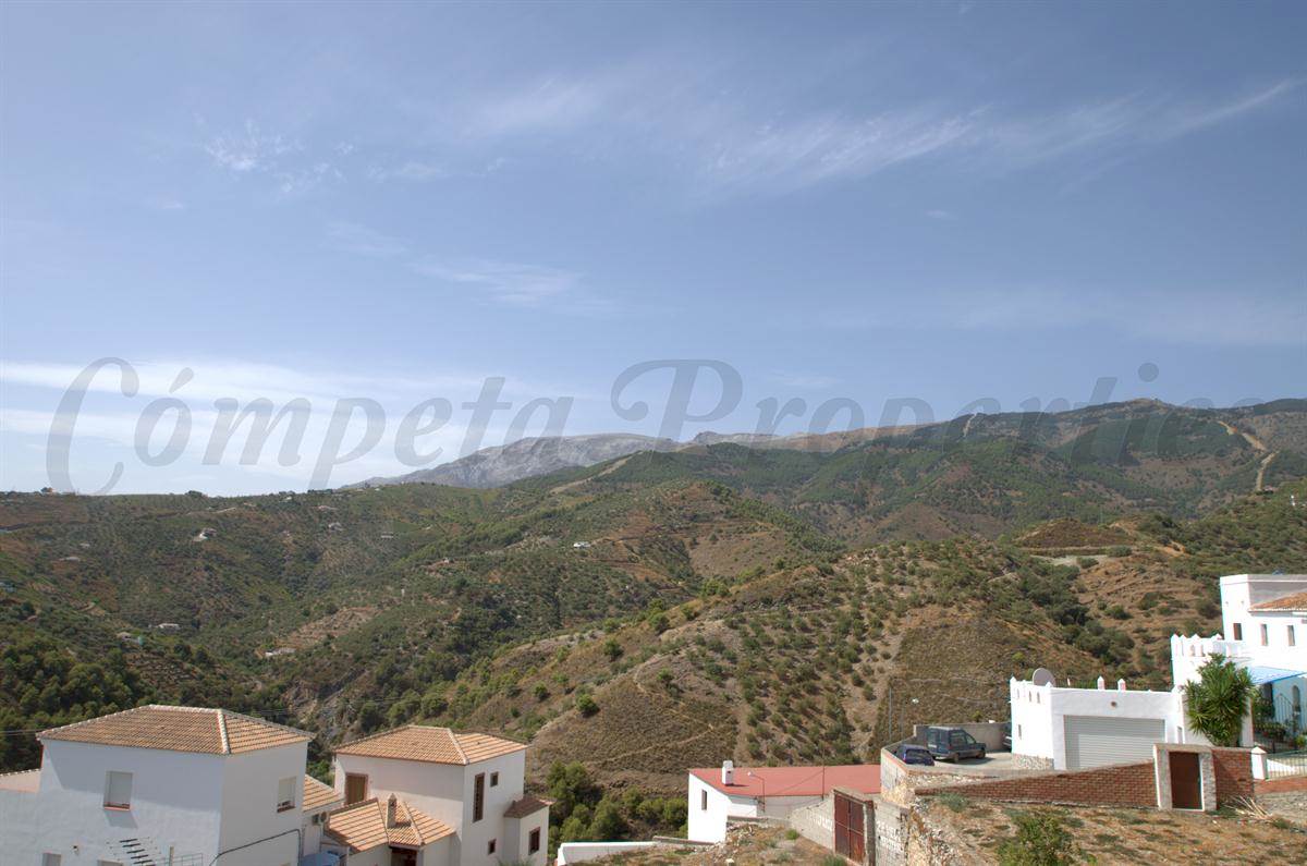 9 soverom Hus til salgs i Canillas de Albaida - € 159 000 (Ref: 1991836)