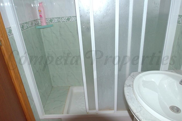 9 soverom Hus til salgs i Canillas de Albaida - € 159 000 (Ref: 1991836)