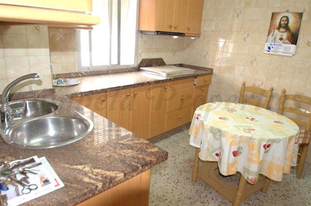 9 soverom Hus til salgs i Canillas de Albaida - € 159 000 (Ref: 1991836)