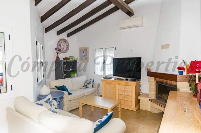 2 bedroom Villa for holiday rental in Cómpeta with pool - € 650 (Ref: 2247216)