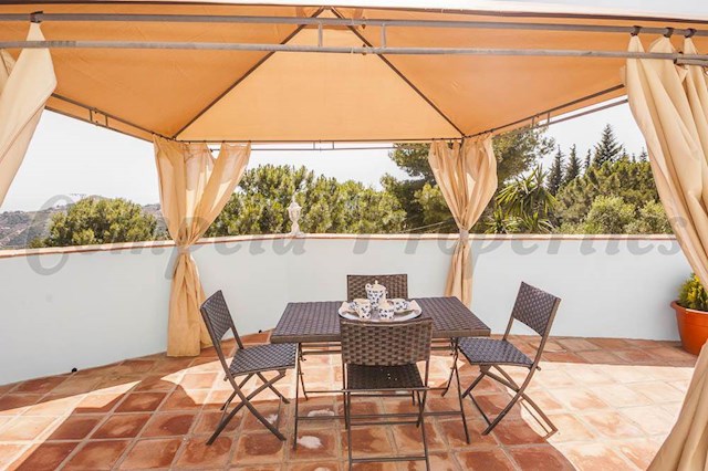 2 bedroom Villa for holiday rental in Cómpeta with pool - € 650 (Ref: 2247216)