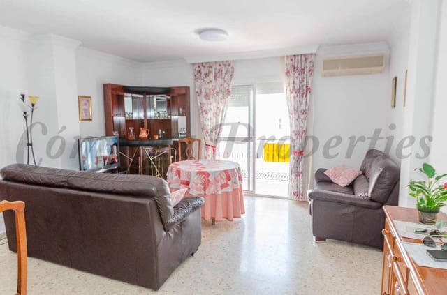 4 bedroom Apartment for sale in Cómpeta - € 179,000 (Ref: 2303863)