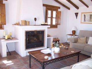 4 bedroom Villa for holiday rental in Cómpeta with pool - € 1,127 (Ref: 2351944)