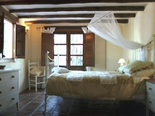 4 bedroom Villa for holiday rental in Cómpeta with pool - € 1,127 (Ref: 2351944)