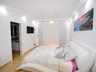 3 camera da letto Villa da affitare come casa vacanza in Torre del Mar, Vélez-Málaga con piscina garage - 1.600 € (Rif: 2406144)