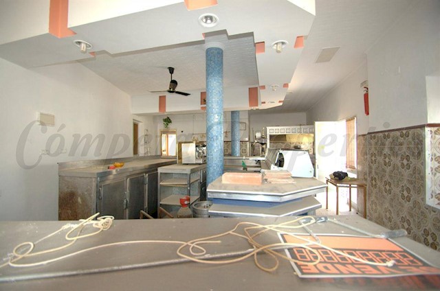 Bedrijf te koop in Torrox - € 210.000 (Ref: 2675963)