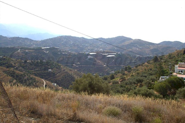 Teren niezagospodarowany na sprzedaż w Torrox - 240 000 € (Ref: 2678150)