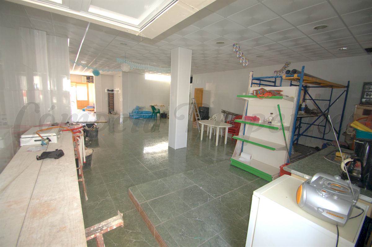 Virksomhed til leje i Torrox - € 780 (Ref: 2679531)
