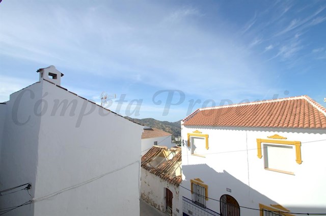 3 slaapkamer Huis te koop in Canillas de Albaida - € 108.000 (Ref: 2685198)