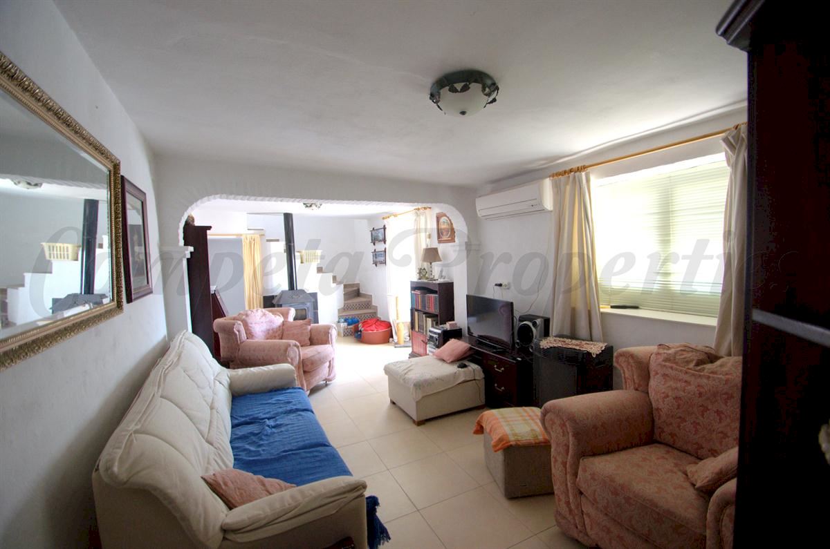 3 slaapkamer Huis te koop in Canillas de Albaida - € 170.000 (Ref: 2685995)