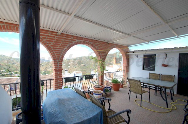 3 slaapkamer Huis te koop in Canillas de Albaida - € 170.000 (Ref: 2685995)