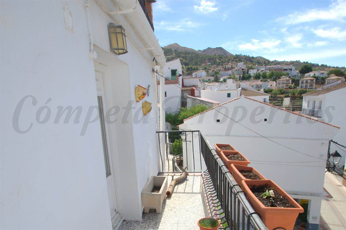 3 slaapkamer Huis te koop in Canillas de Albaida - € 170.000 (Ref: 2685995)