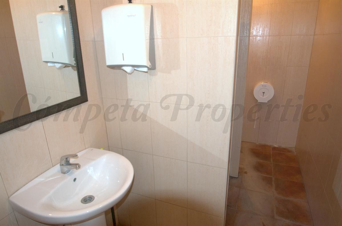 Virksomhed til salg i Torrox - € 128.000 (Ref: 2686016)