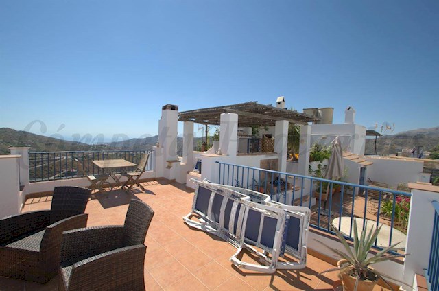 3 bedroom Townhouse for holiday rental in Cómpeta - € 400 (Ref: 2692021)