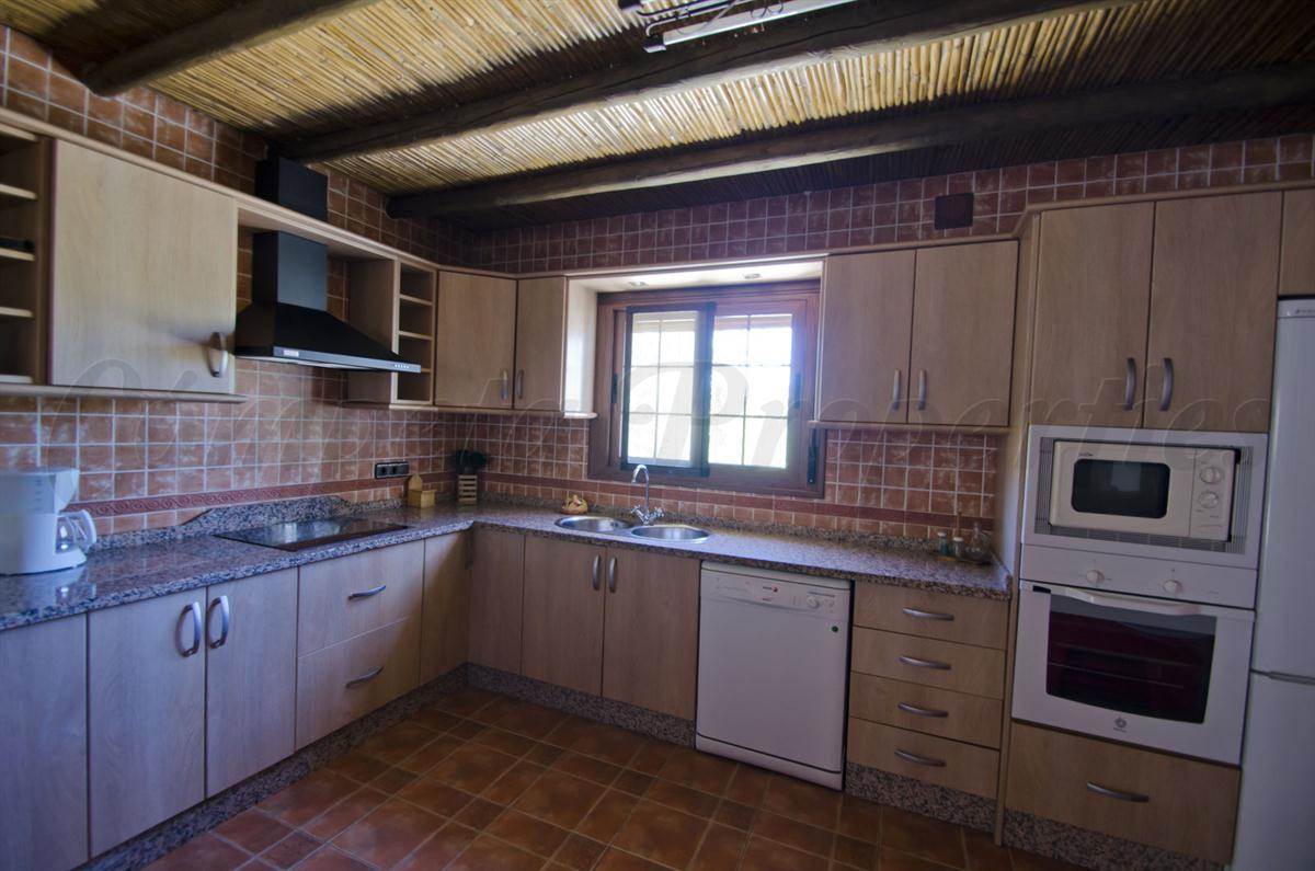 3 camera da letto Villa da affitare come casa vacanza in Sayalonga con piscina - 625 € (Rif: 2707642)